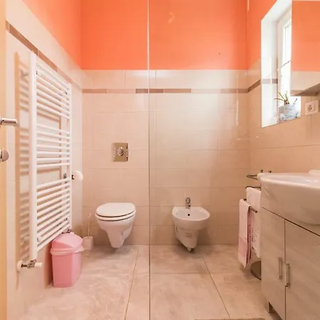 וילה Villa May