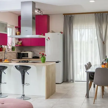 Villa May * Tinjan