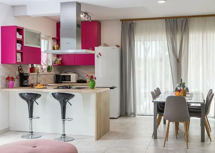 Villa May * Tinjan