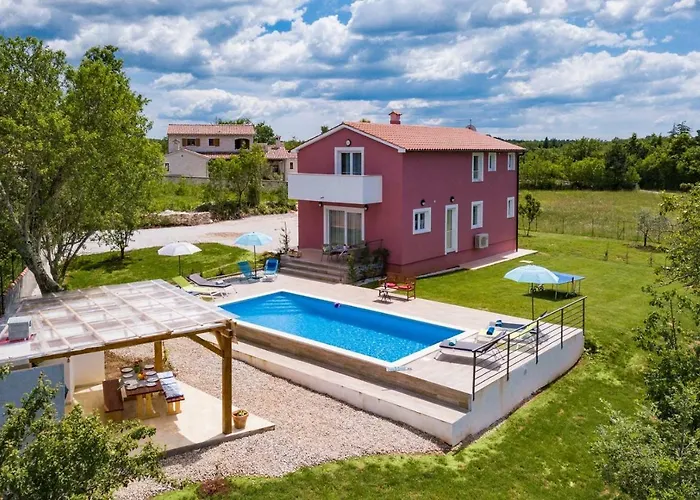 Villa May Вилла